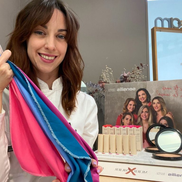 Glow UP Farmacia Paredes